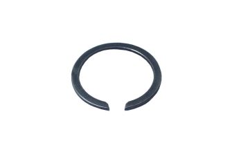 Locking ring for the distributor drive gear on the crankshaft