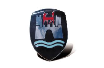 German quality wolfsburg bonnet crest with black background